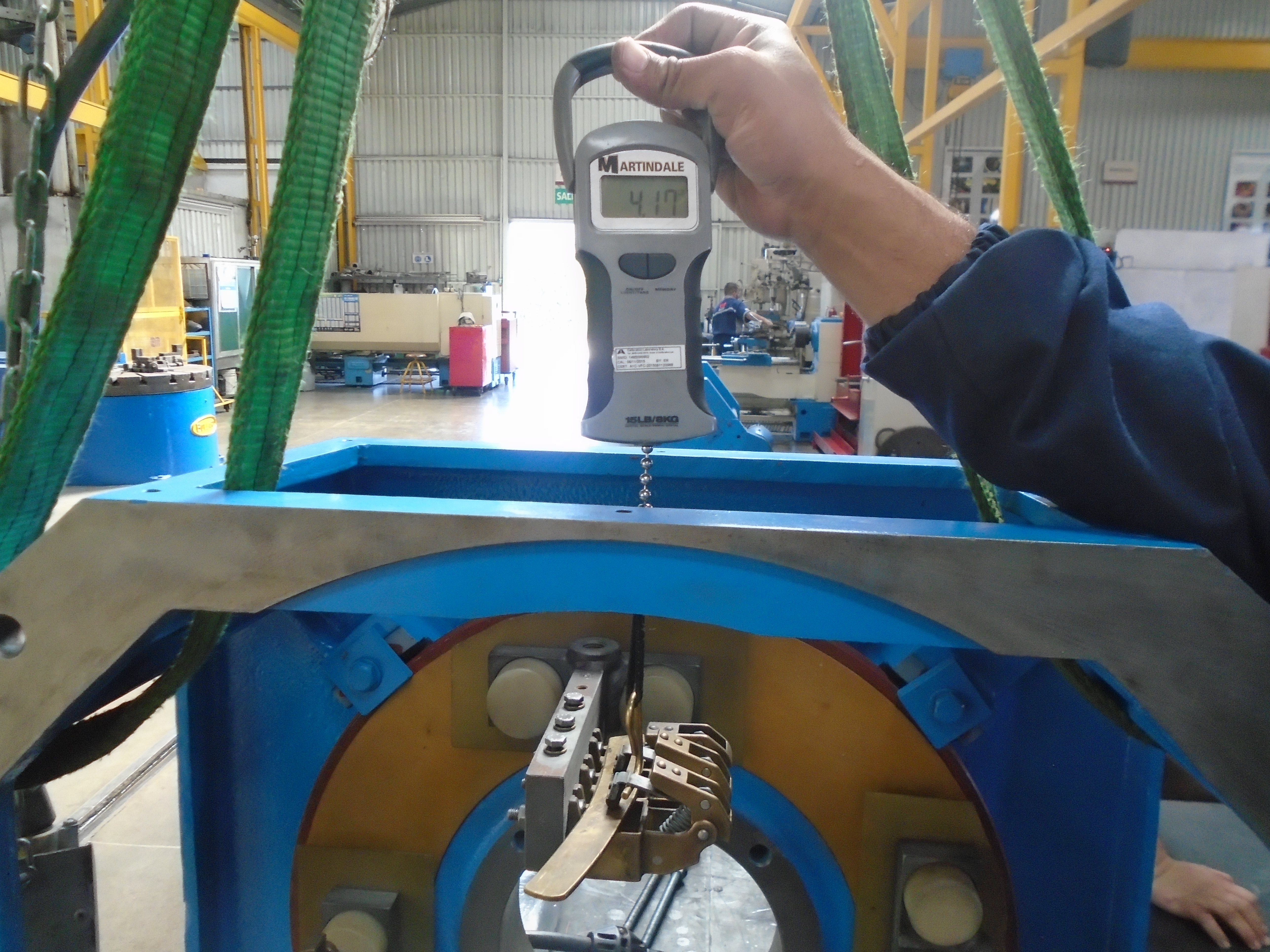 Nuestro proceso de Mantenimiento Mayor en Motores DC considera la extracción del Banding Tape en el rotor